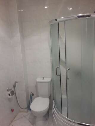 Отель Montenegro Hotel Баку Стандартный двухместный номер с 2 отдельными кроватями-7